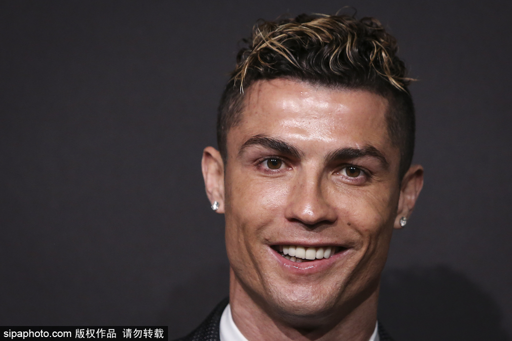 却直言不讳 却直言不讳