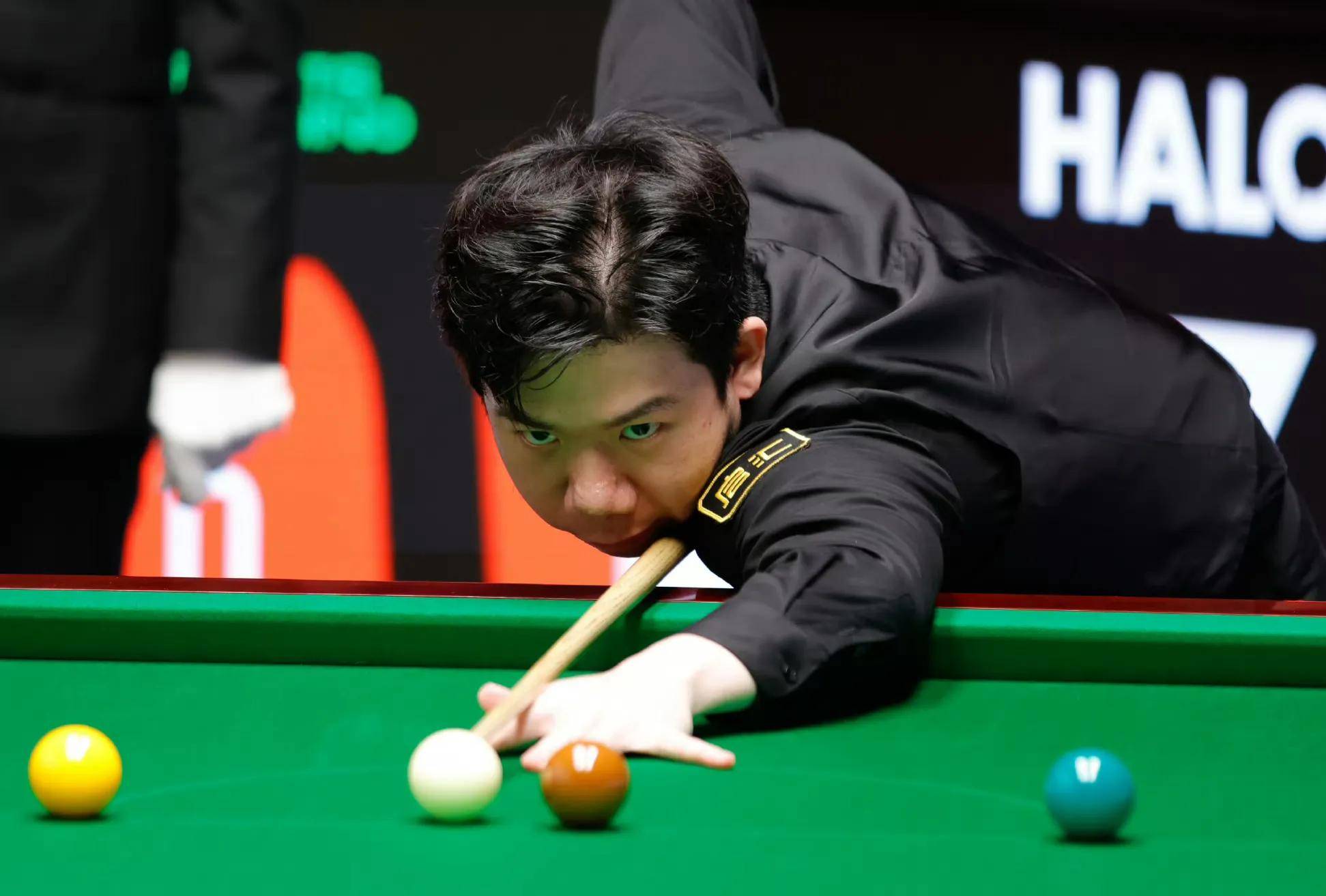 牢站在英格 牢站在英格