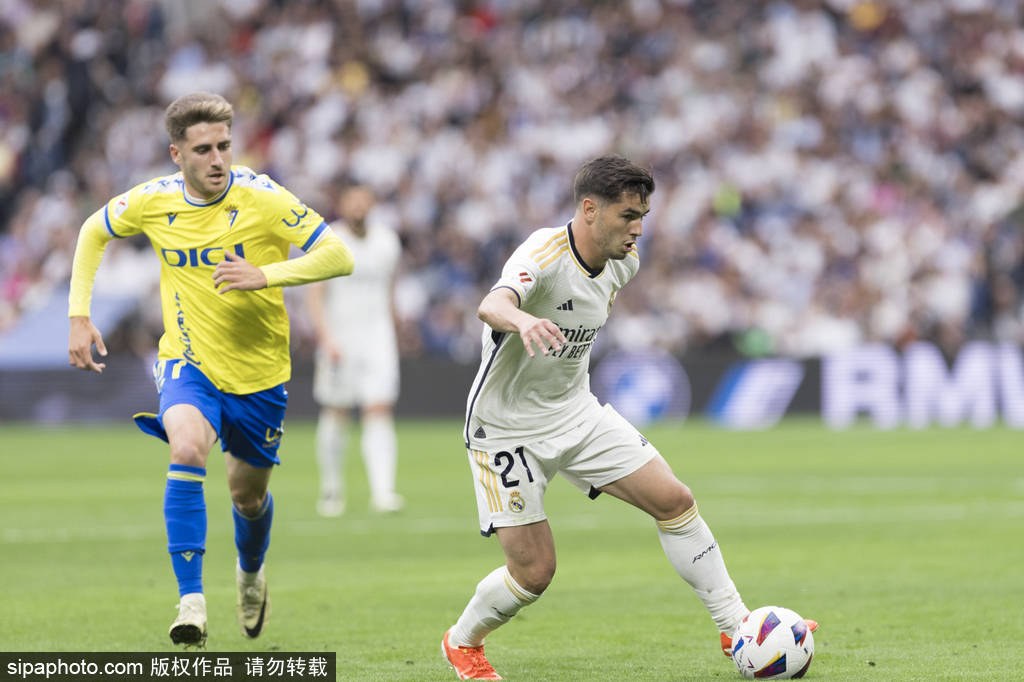 利诺还是他 利诺还是他