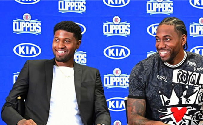 强势阵容施 强势阵容施